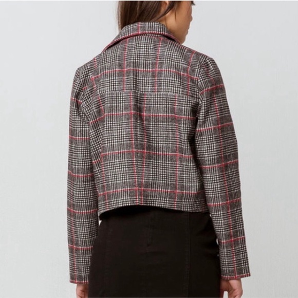 Ivy and Main crop plaid jacket. Size M lined zip up with snaps. - Picture 2 of 2